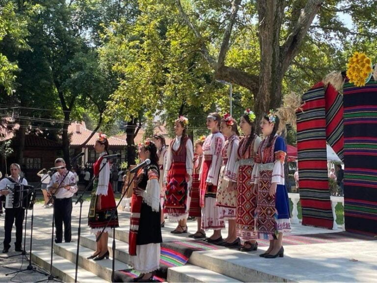 Ikkunoita Bulgarian kulttuuriin ja kansanperinteeseen